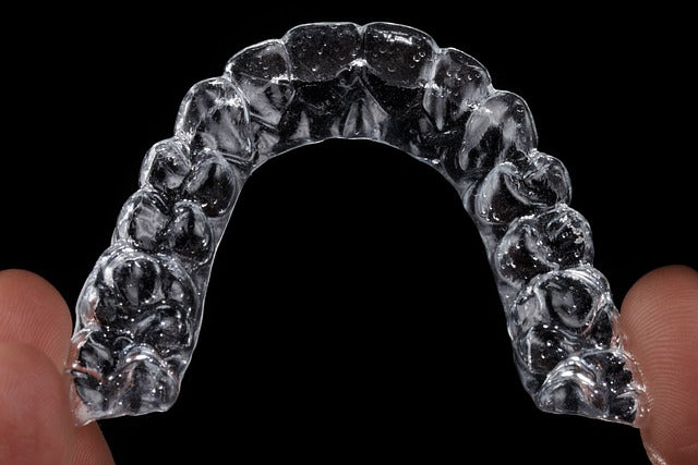 Mundhygiene mit Invisalign®Alignern